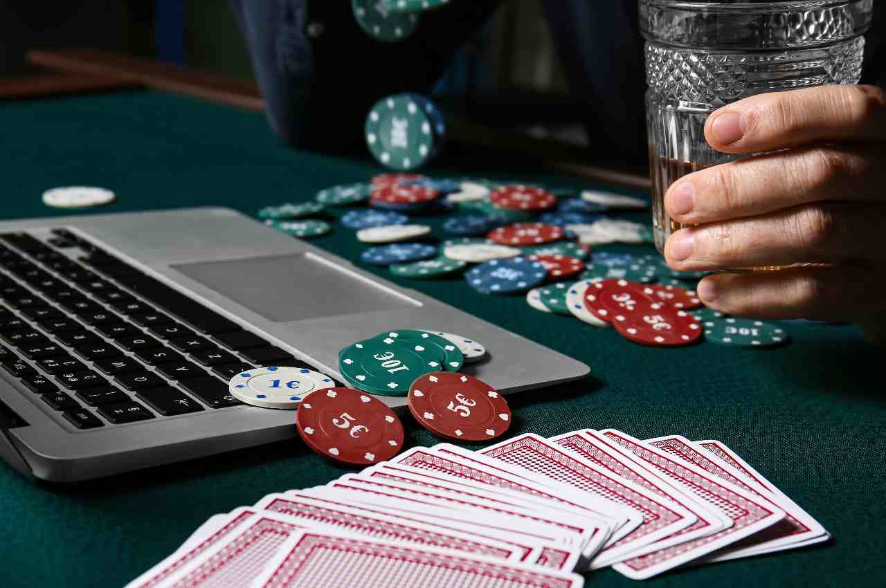 piatti poker online